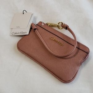 Wristlet